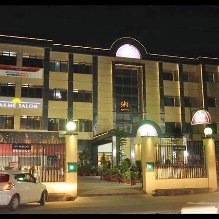 Grand Continental Hotel Prayagraj Ngoại thất bức ảnh