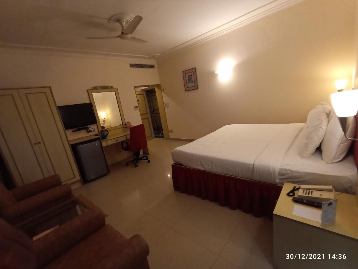Grand Continental Hotel Prayagraj Ngoại thất bức ảnh