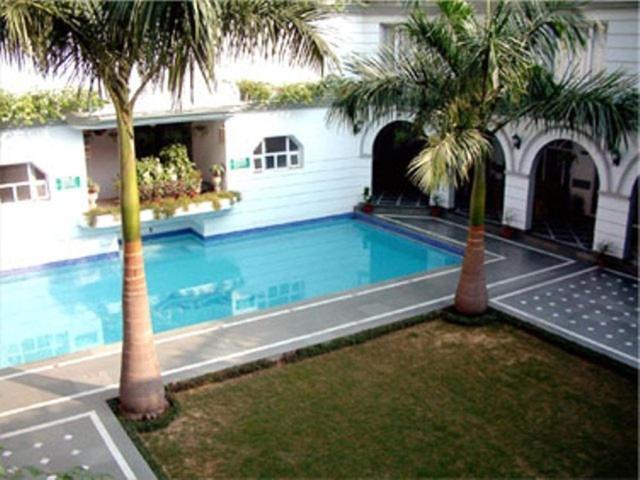 Grand Continental Hotel Prayagraj Ngoại thất bức ảnh